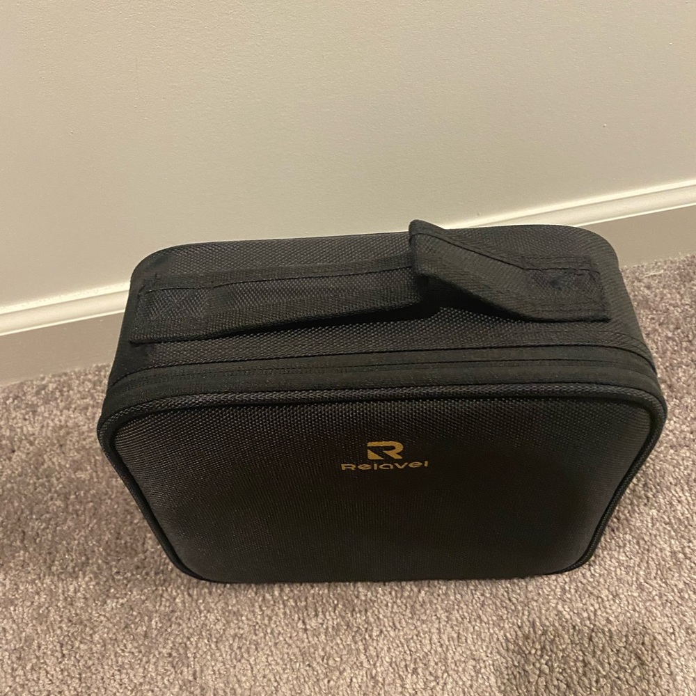 Makeup case - Picture 3 of 4